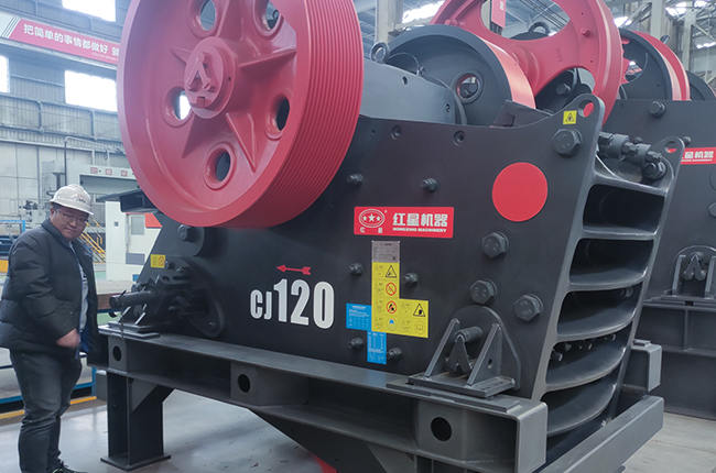 CJ系列欧版颚式破碎机设备实拍展示3