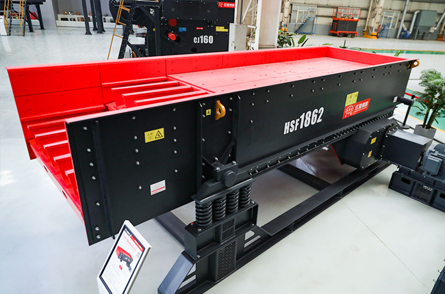 HSF系列重型棒条给料机设备实拍展示3